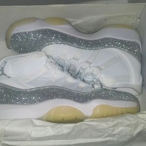 Sparkling diamonds Jordan 11 shoes Women's size 8